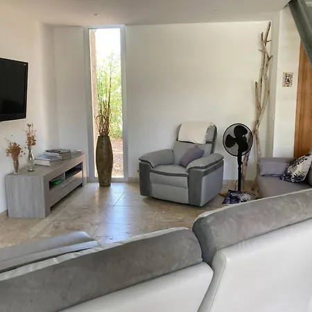 Ma Maison De *